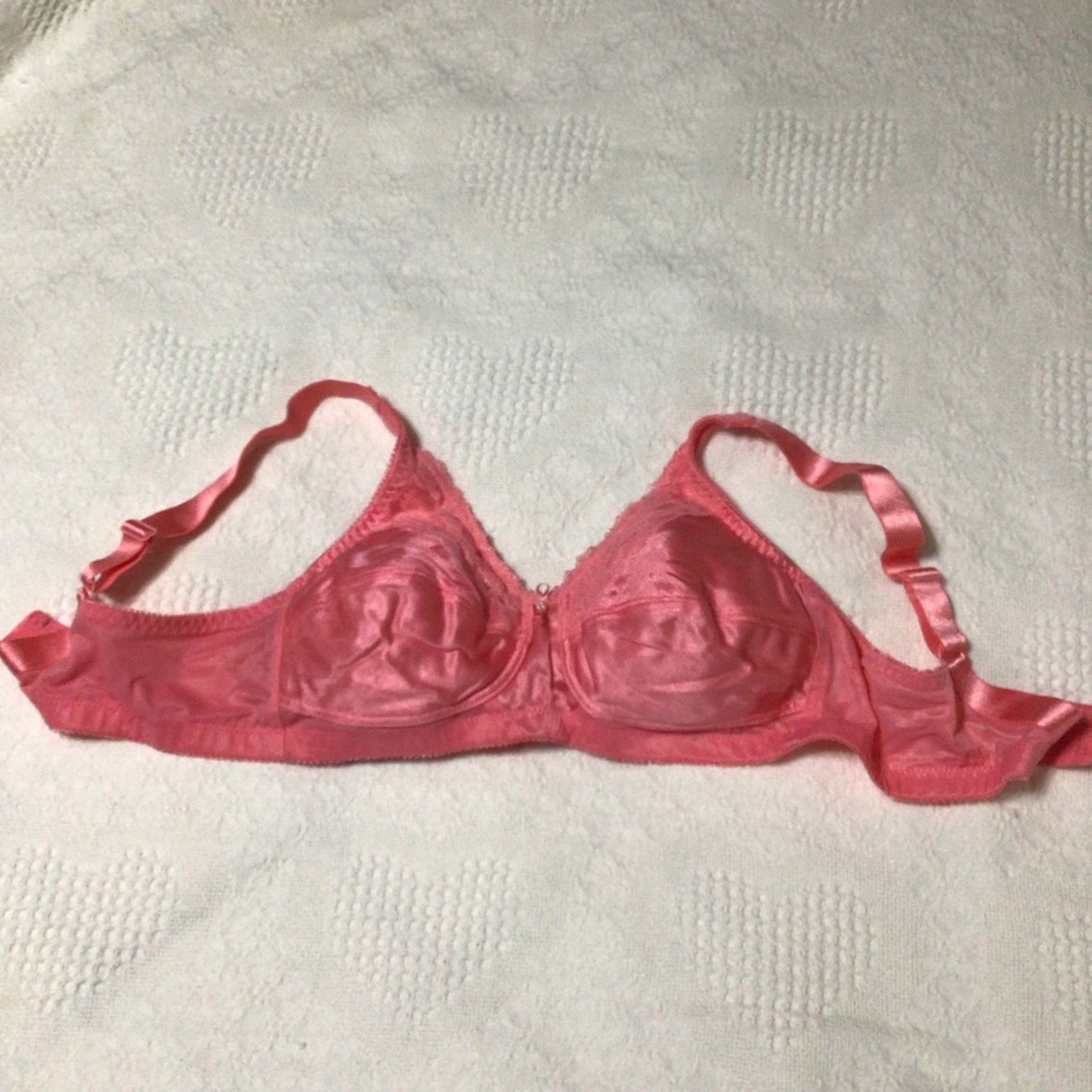 Almost U 36B Pink Bra with Pockets for Breast Form